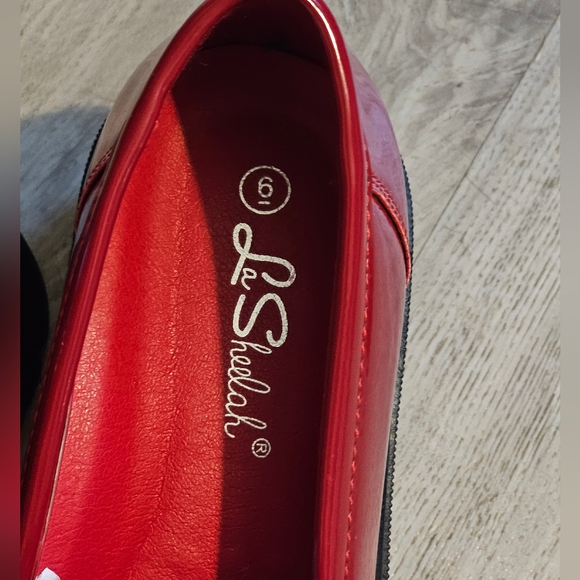 ... - Picture 3 of 7